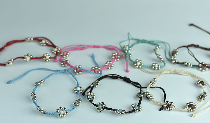 wholeasle bali beach bracelet round bead and silver charms with macrame braided cord in cehap price