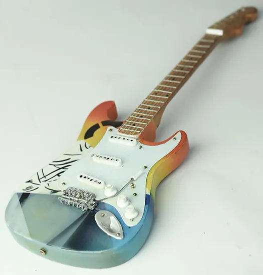 wholesale Miniature guitar replica Eric Clapton Crash