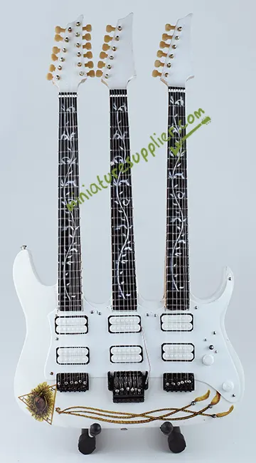 Miniature guitar replica 3 stangs Steve Vai