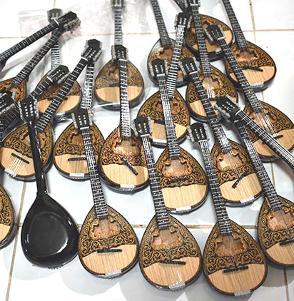 miniature Bouzouki guitar replica made of resin in nice quality and cheap price