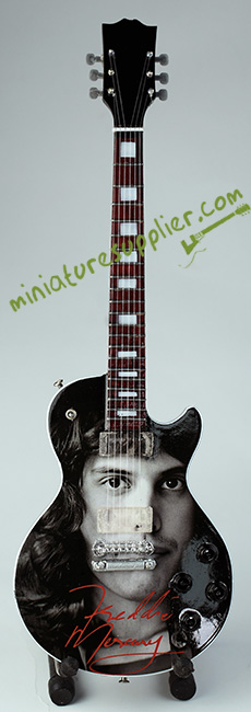 Miniature guitra Freddie Mercury Queen 