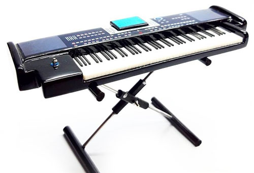 Miniature keyboard piano