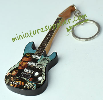 Keyring guitar miniature made in Bali Indonesia
