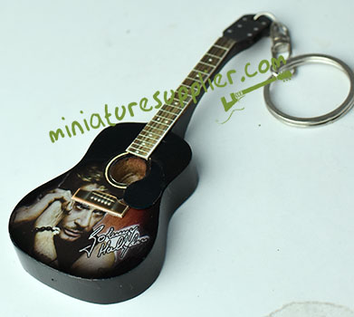 Keyring guitar miniature made in Bali Indonesia