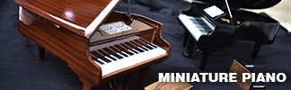 Miniature piano replica