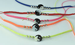 Bracelet beach macrame style hand vraided yin yang charms in cheap price