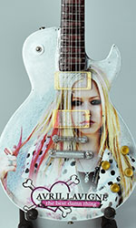 miniature guitar model Avril Lavigne The Best Damn Thing Album
