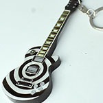 Keyring Bull eye Zakk Wylde, Black white guitar